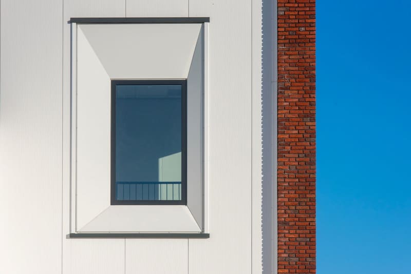 Stelkozijn: wat het is en of het kan blijven zitten